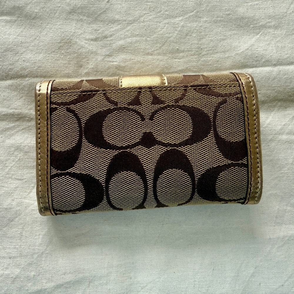 LIKE NEW COACH Hamptons Signature Multifunction Wallet F40261 Bronze/Khaki - Picture 8 of 8